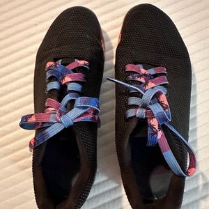 Training shoes . Size 6.5. Gentle worn. Great condition.